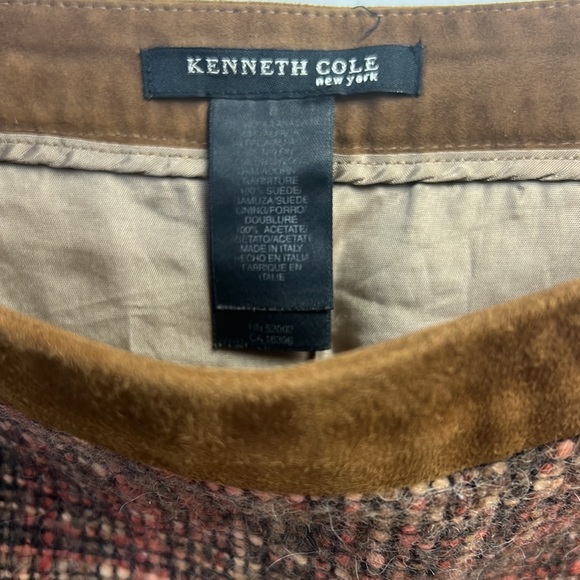 Kenneth Cole tweed fringed skirt with suede waist ban. Size 8. - Picture 3 of 3